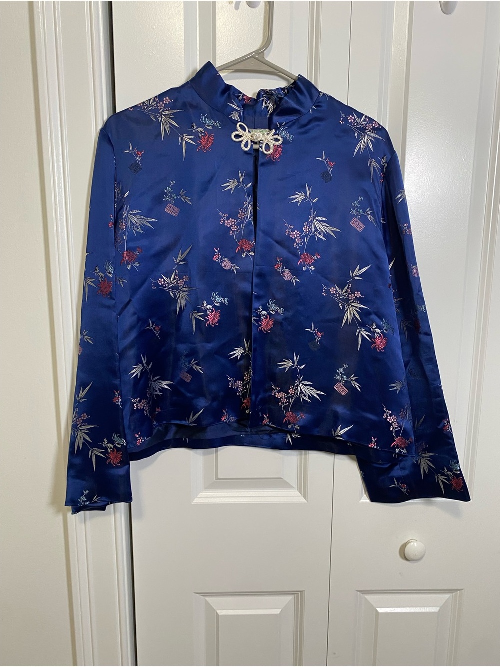 Vintage Handmade Navy Floral Satin Fine Embroidery Kimono/Jacket